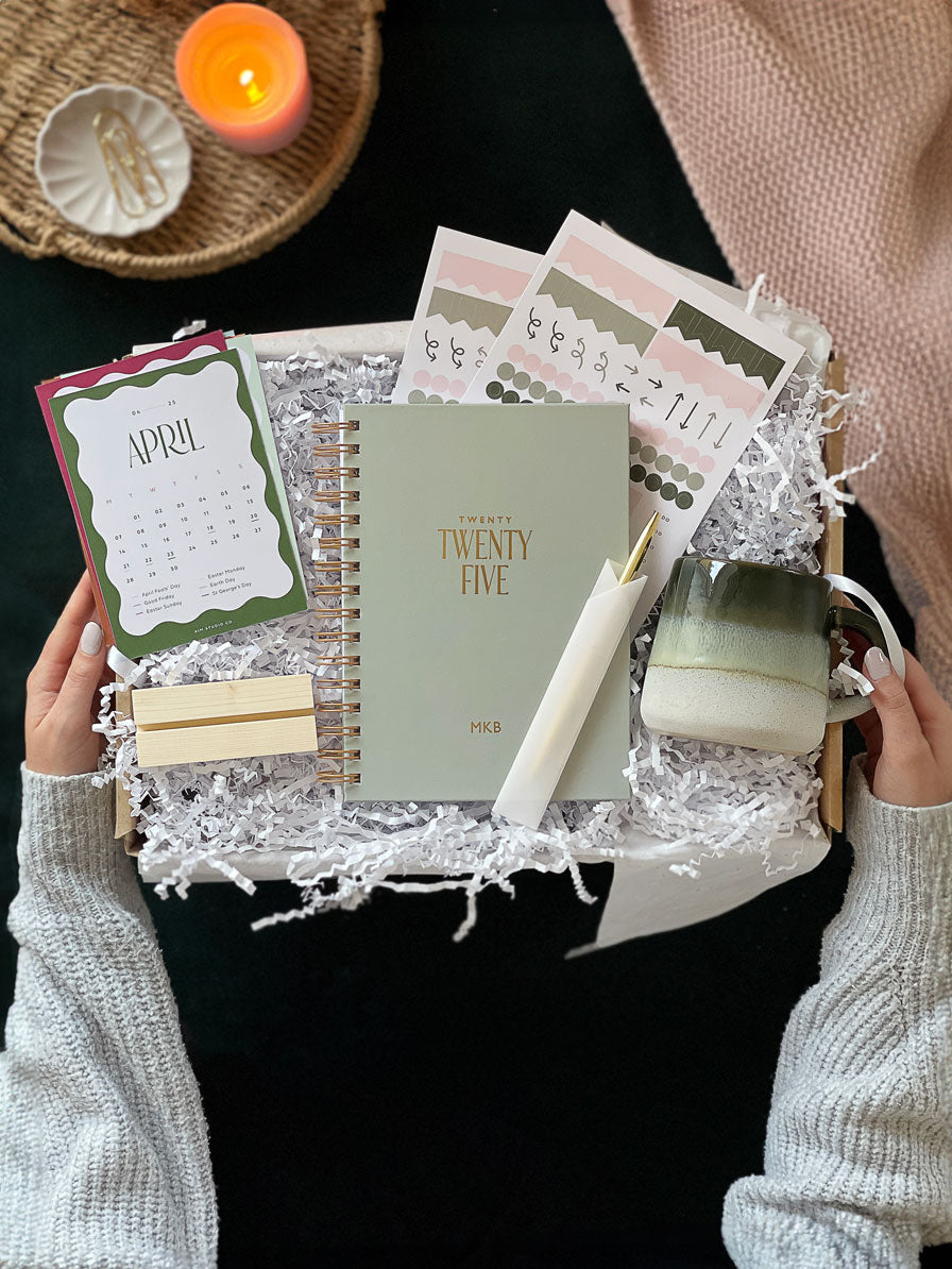 2025 Diary, Desk Calendar & Accessories Bundle